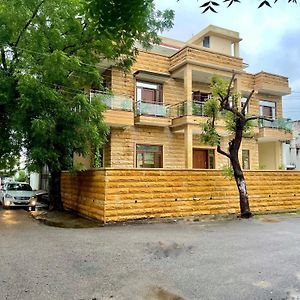 Karni Nivvas - Luxury Redefined